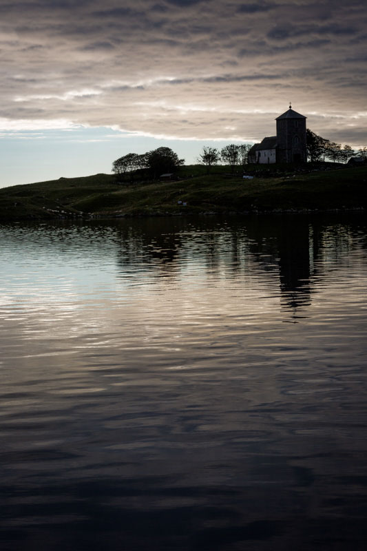 Avaldsnes kirke #1 | Veggbilder | Fotokunst til salgs | Kunstfoto | Kunst | Foto | Bilde